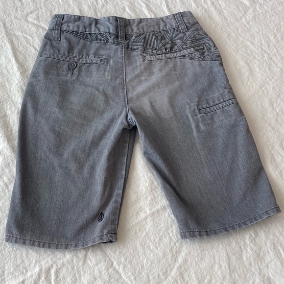 Volcom Shorts - Picture 4 of 6
